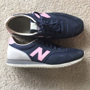 New Balance 620 sneakers